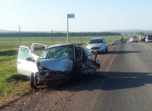 В Башкирии в ДТП погиб водитель, пострадали шестеро