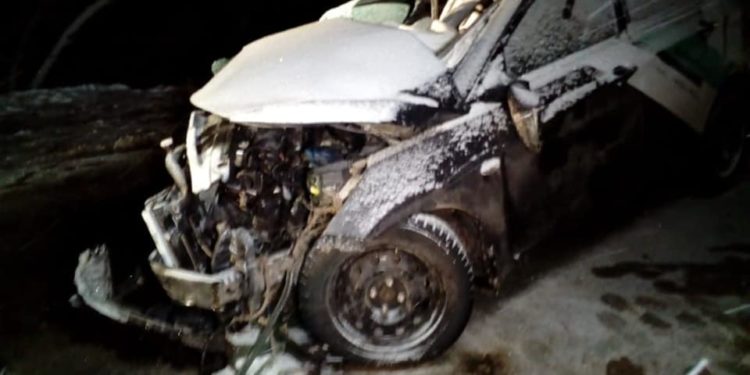 В Башкирии в жутком ДТП с грузовиком погибли два человека