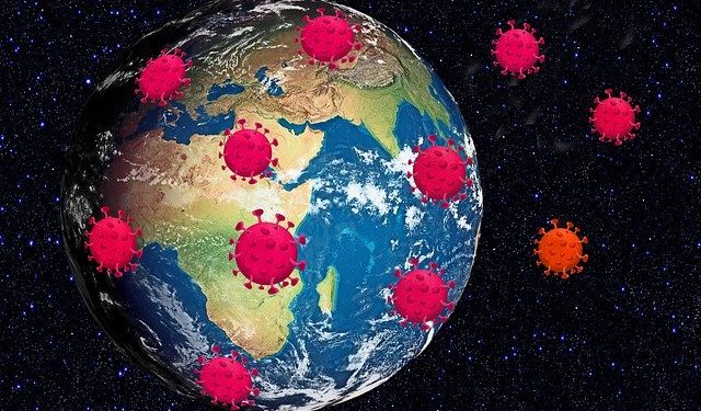 Американский инфекционист предрек новую волну коронавируса осенью