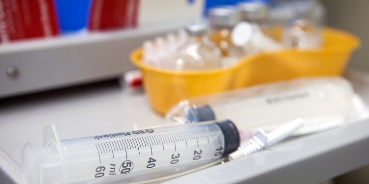 Эрдоган сообщил об успешных испытаниях двух вакцин против коронавируса