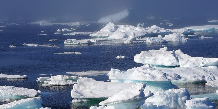 Скорость таяния льда Гренландии побила рекорд последних 12 тыс. лет