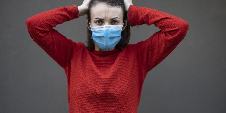 Ученые определили главный симптом, отличающий COVID-19 от гриппа