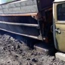 По ужасающему бездорожью в Омской области не смог пройти даже «Урал»