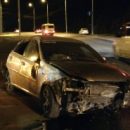В Омске иномарка мощно въехала в забор и перевернулась