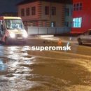 Под машину попала омичка, в темноте шедшая по дороге