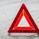 Омичи назвали тупой девушку, решившую помочь сбитому мужчине