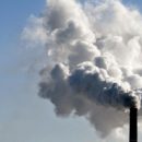 Выяснилось, из-за чего омичей терзают неприятные запахи