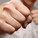 В Омской области двое подростков набросились на лицо парня