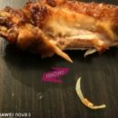 Омич едва не «полакомился» куриными крылышками с человеческими ногтями