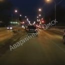 Взлетел вверх ногами: на видео попал жесткий наезд на велосипедиста в Омске