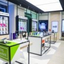 Tele2 дарит новогодние подарки абонентам в салонах связи