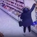 Омичка придумала преступный бизнес-план с главным новогодним лакомством