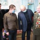 Депутат омского Заксобрания Степан Бонковский поздравил ветерана с новогодними праздниками