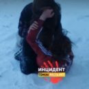 В Омске жестокая драка двух школьниц попала на видео